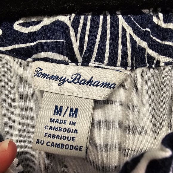 Tommy Bahama top - Picture 7 of 7